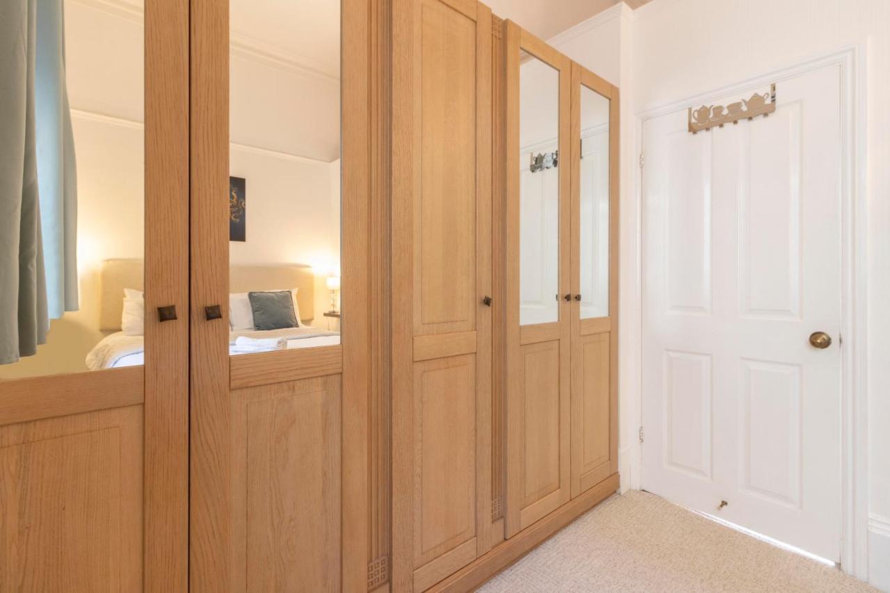 **Sunny And Bright, Thatchers Rock One Bed Beach Front Apartment*** Torquay Exteriör bild