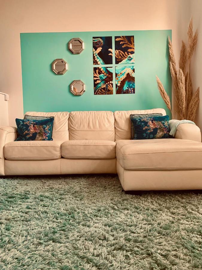 **Sunny And Bright, Thatchers Rock One Bed Beach Front Apartment*** Torquay Exteriör bild