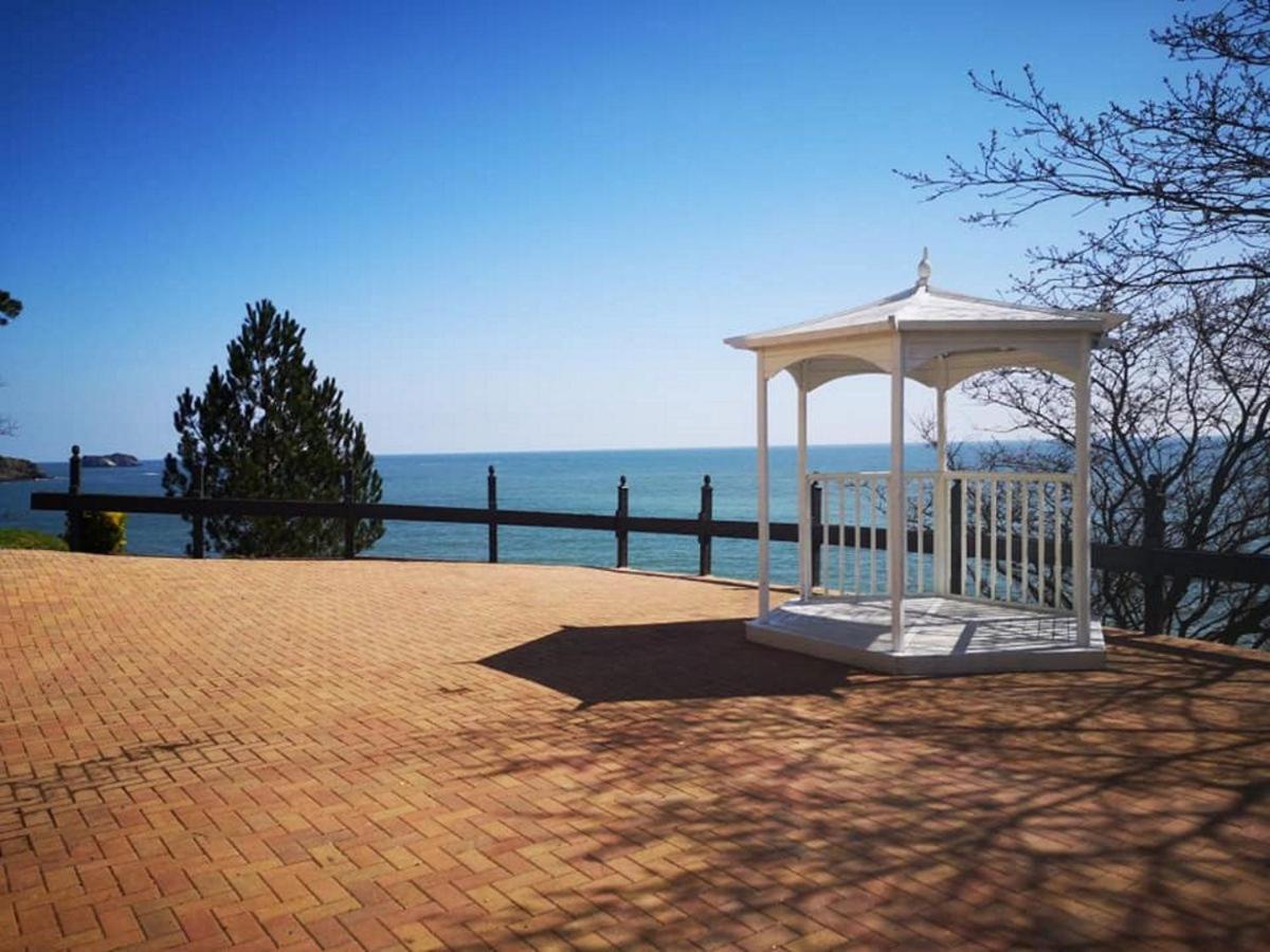 **Sunny And Bright, Thatchers Rock One Bed Beach Front Apartment*** Torquay Exteriör bild