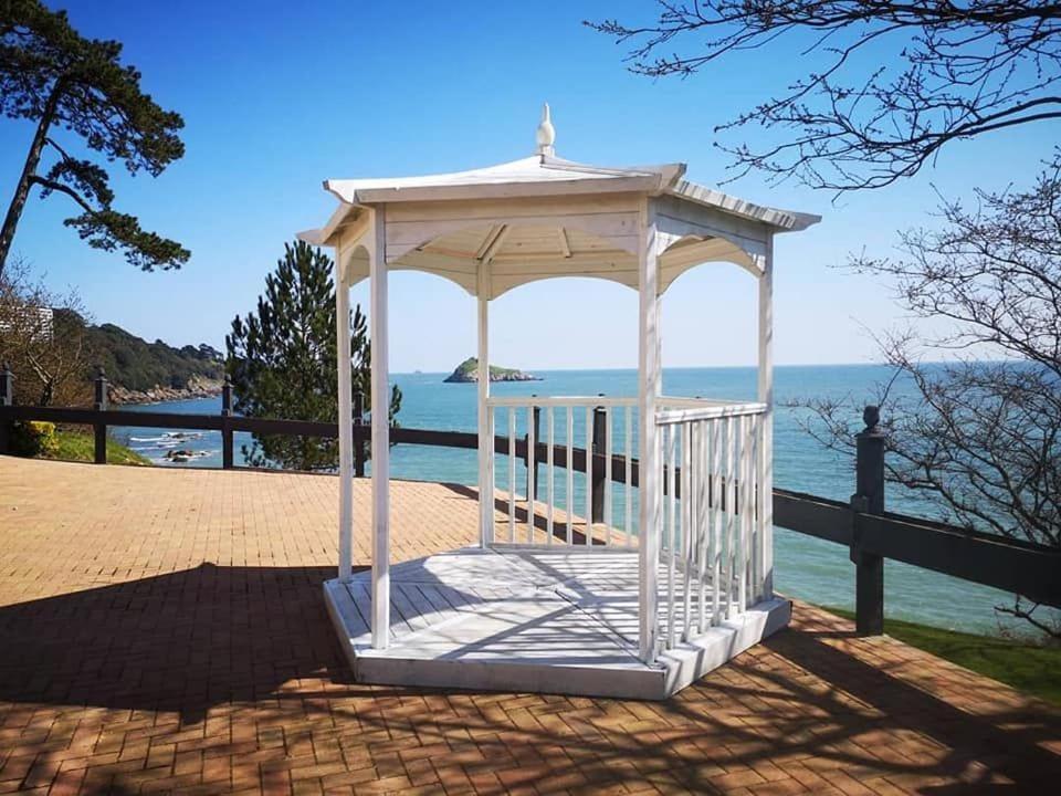**Sunny And Bright, Thatchers Rock One Bed Beach Front Apartment*** Torquay Exteriör bild