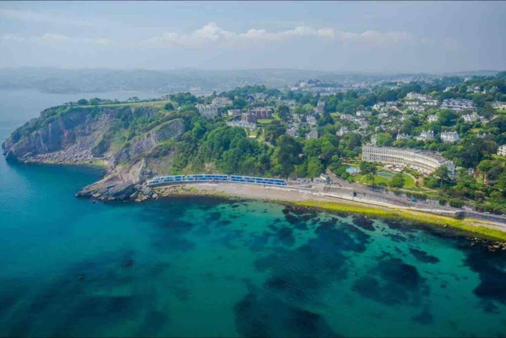 **Sunny And Bright, Thatchers Rock One Bed Beach Front Apartment*** Torquay Exteriör bild