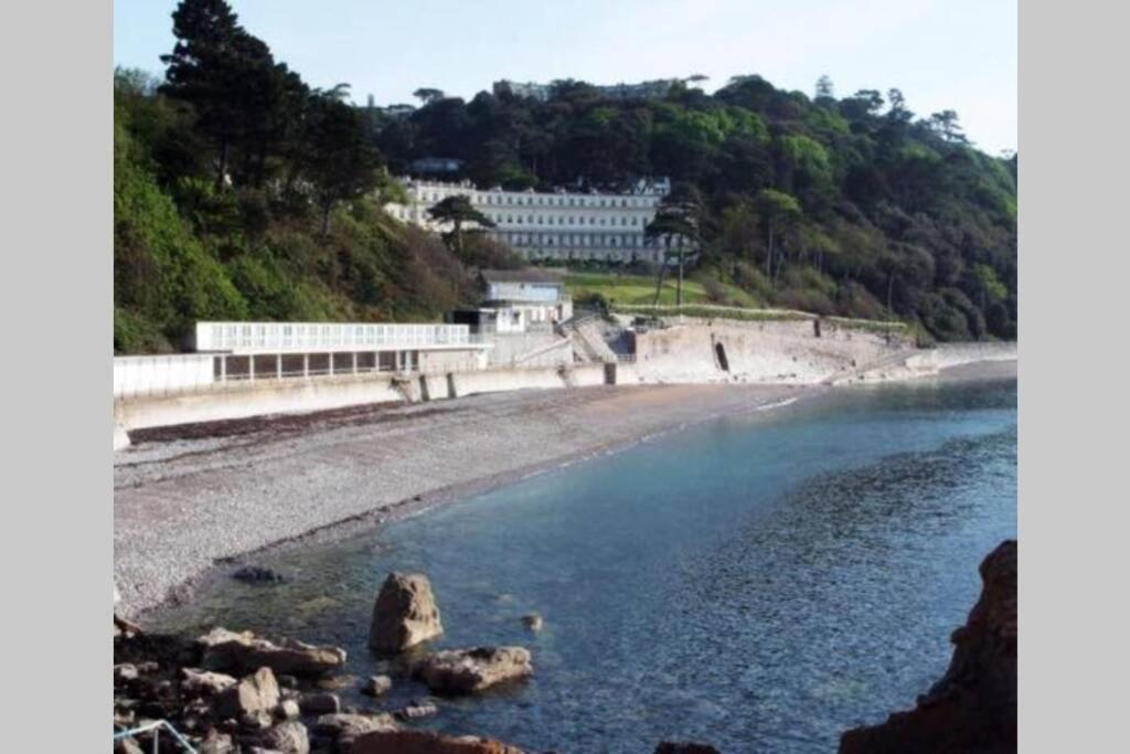 **Sunny And Bright, Thatchers Rock One Bed Beach Front Apartment*** Torquay Exteriör bild